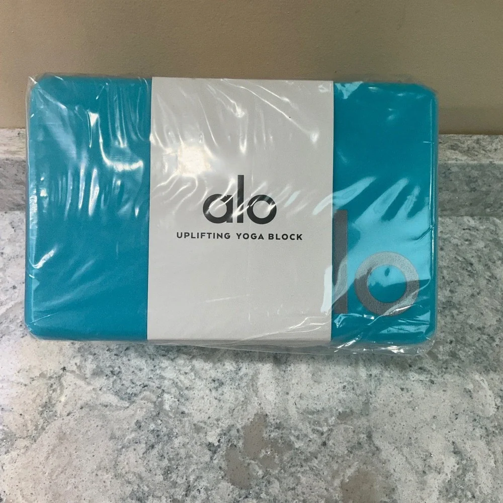 Alo Yoga Uplifting Yoga Blocks and Strap Set OS Aqua Honeydew Green Blue 3pc NEW